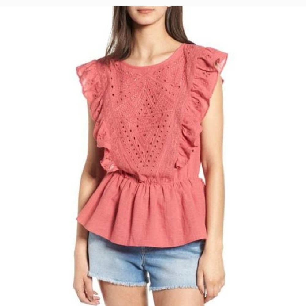Hinge eyelet peplum top